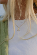 Load image into Gallery viewer, Whale Tail Necklace