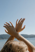 Load image into Gallery viewer, Silver double stacked chain bracelet
